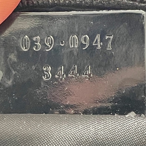 Gucci rare black nylon patent leather multi function zip pouch - Picture 9 of 9